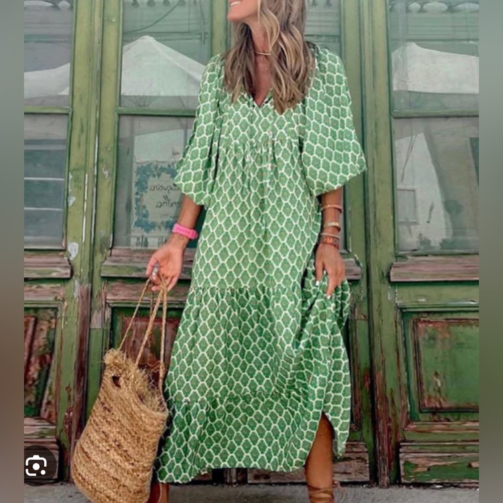 Hipster Row Zoe Green Geometric V-Neck  Tiered Maxi Dress
